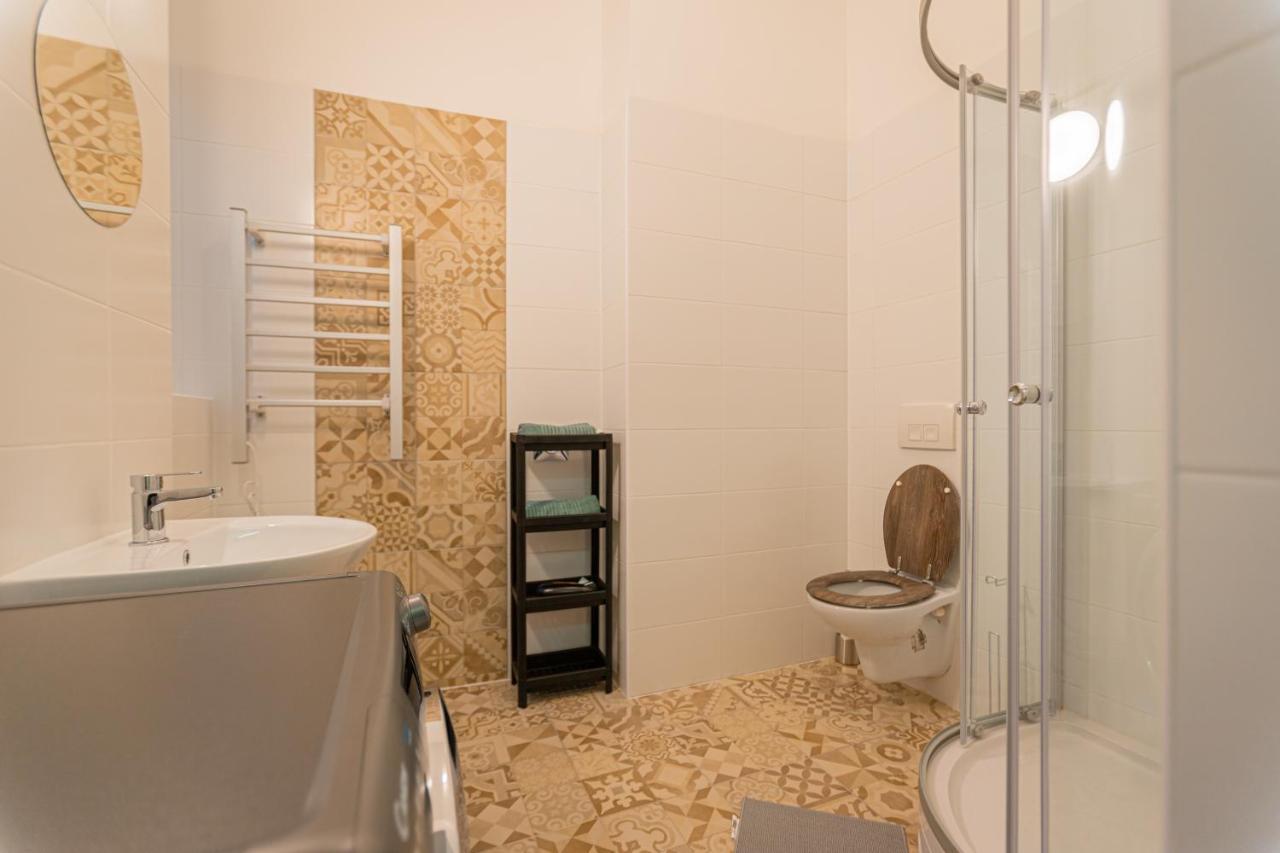 Downtown Studio Flat In Budapest, Mona Exterior photo