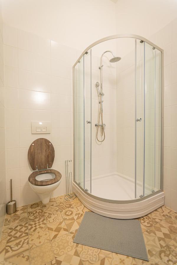 Downtown Studio Flat In Budapest, Mona Exterior photo